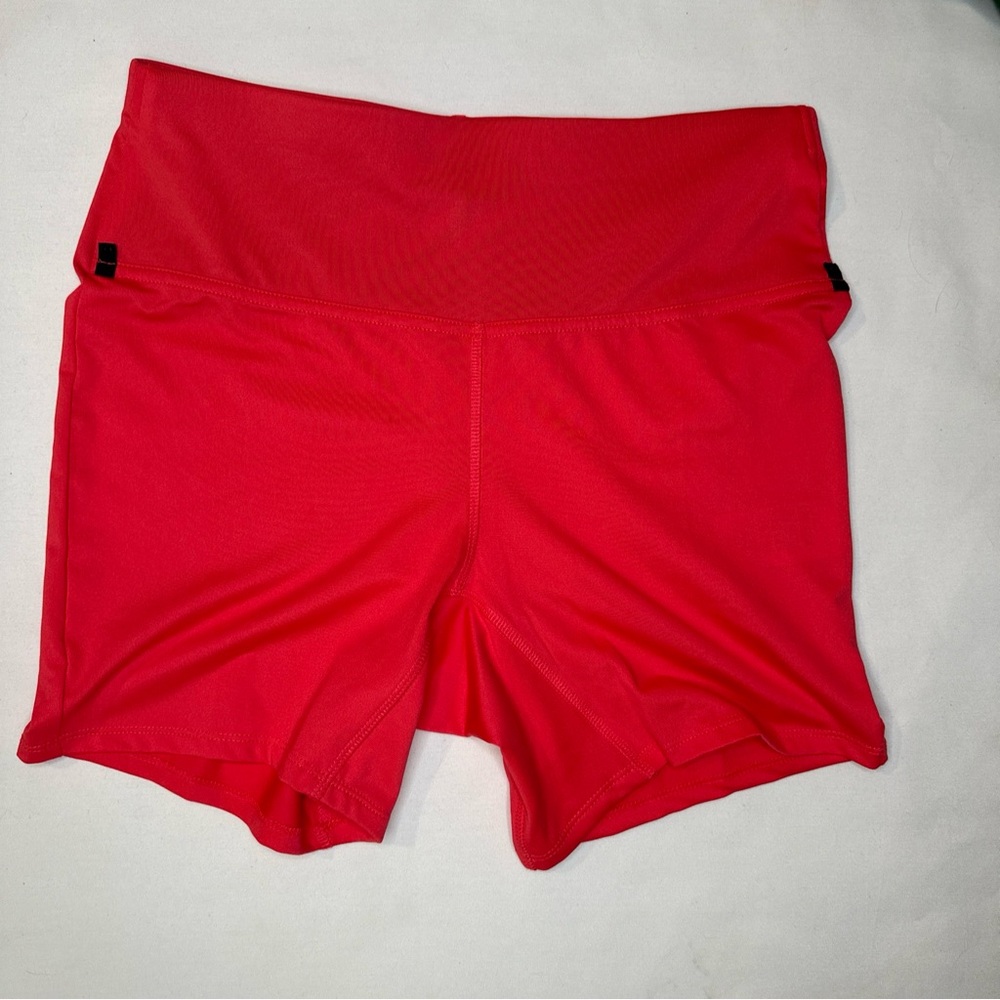 Women’s Callaway biker shorts size medium Dri fit NWOT